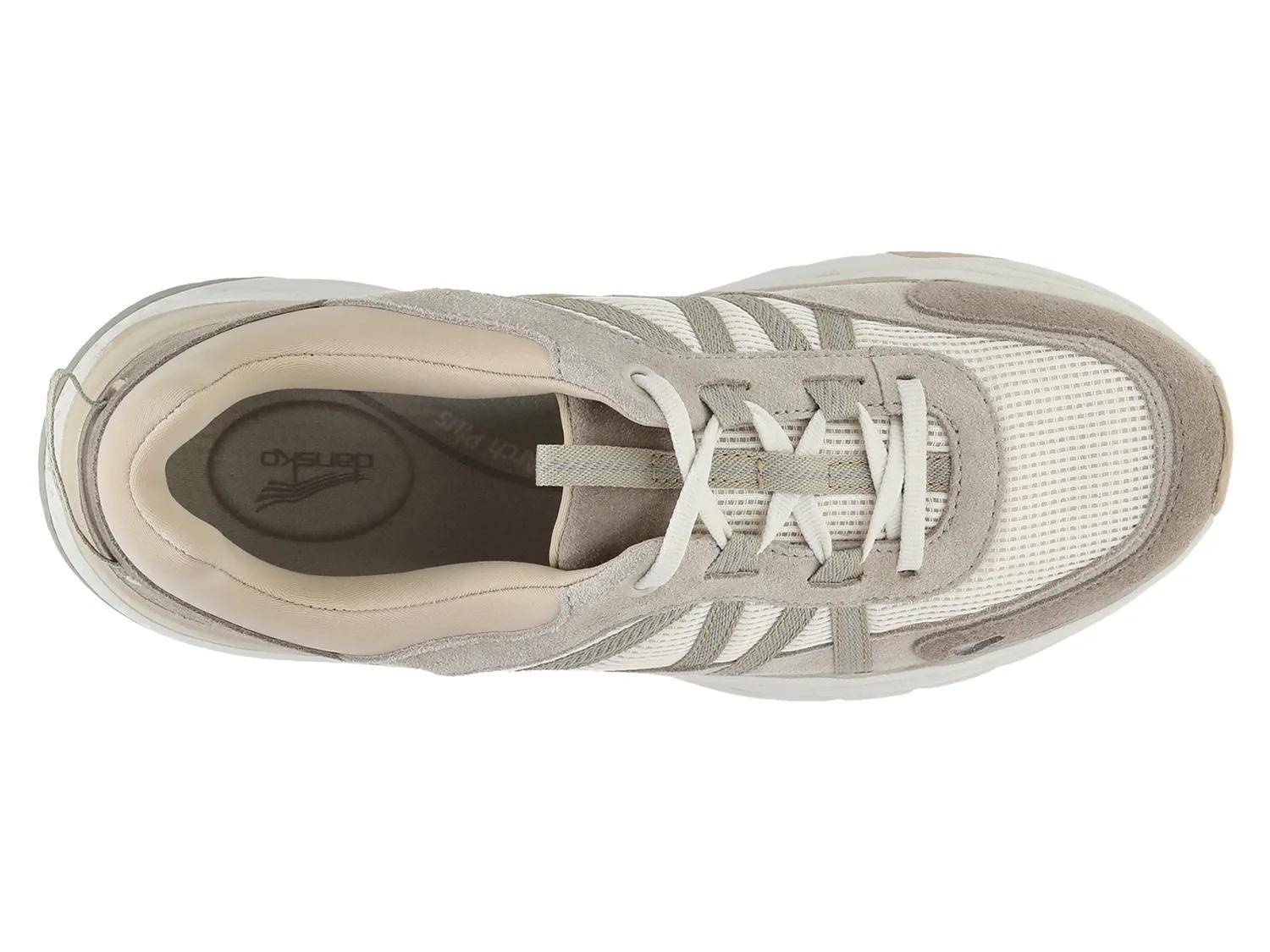 Poppy Walking Sneaker