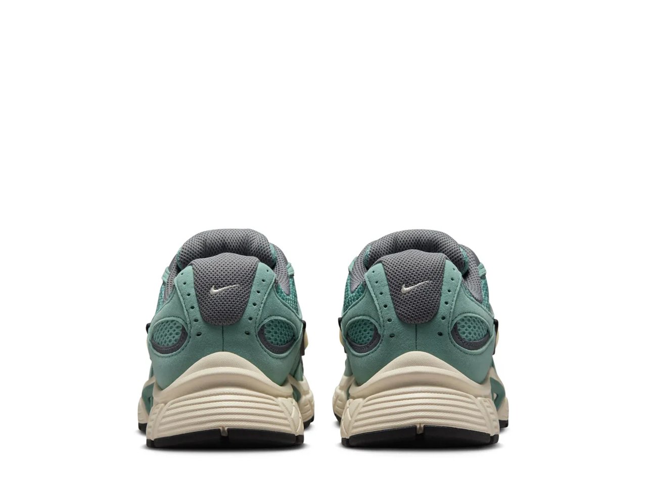 V5 RNR Sneaker - Women's