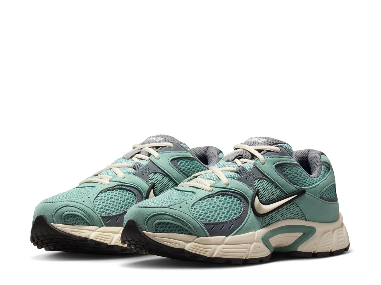 V5 RNR Sneaker - Women's