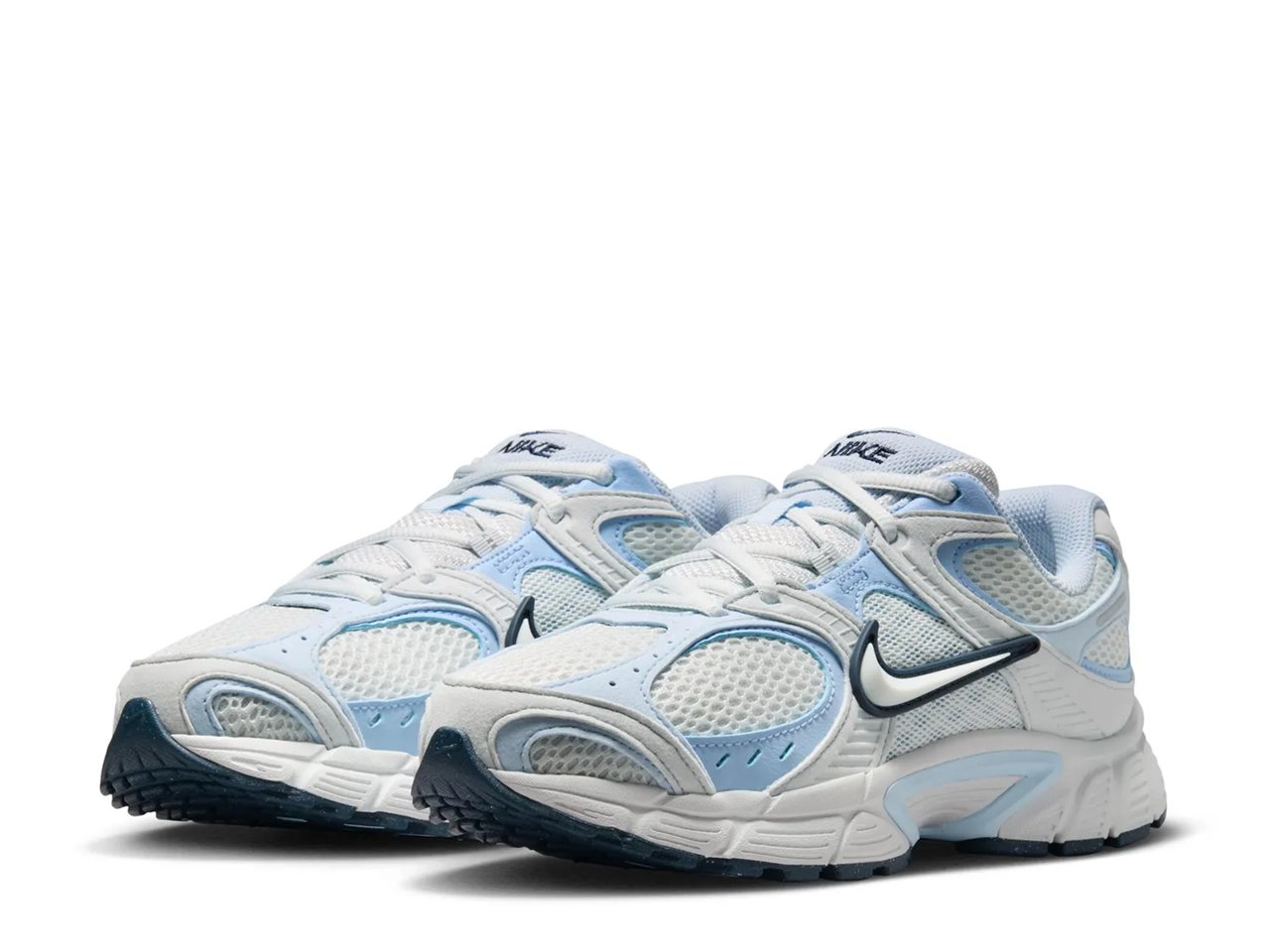 V5 RNR Sneaker - Women's