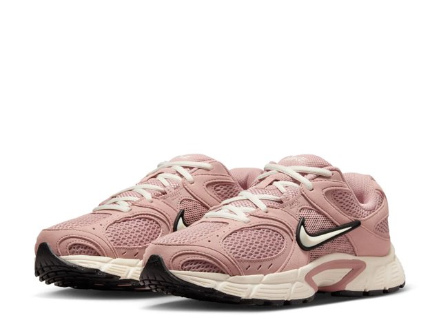 V5 RNR Sneaker - Women's