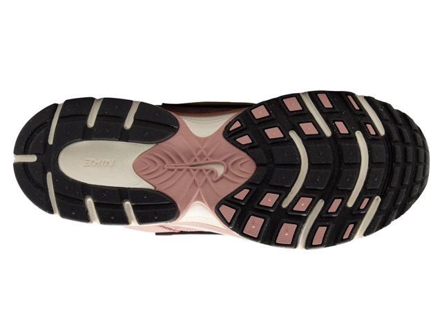 V5 RNR Sneaker - Women's