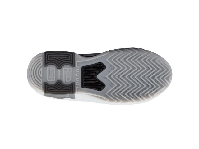 LeBron Witness 9 Sneaker - Kids'