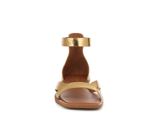 Elisa Sandal