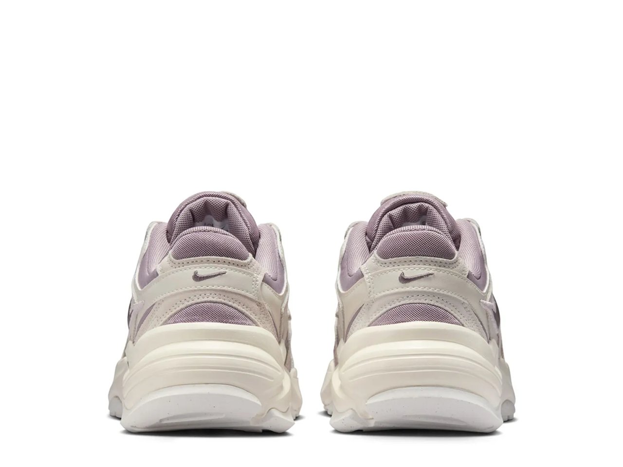 AL8 Sneaker - Women's