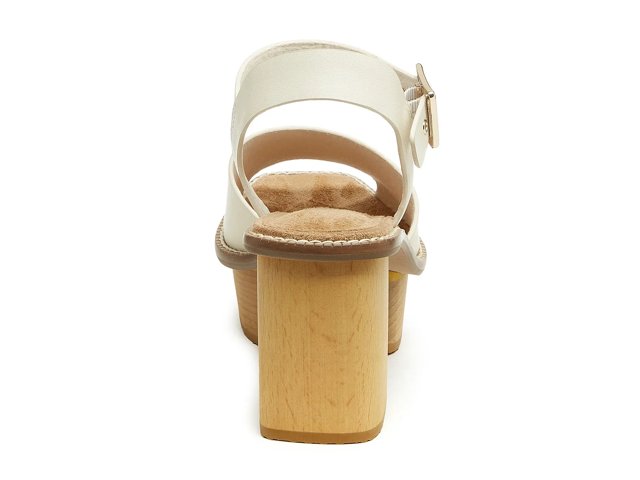Groove Platform Sandal