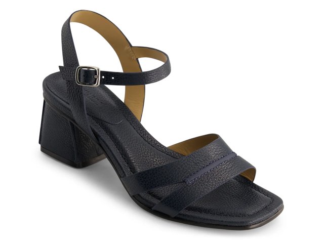 Tarra Sandal