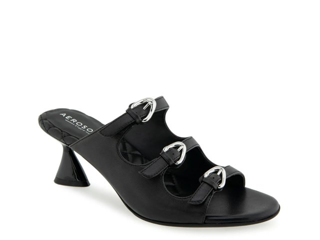 Jenna Sandal