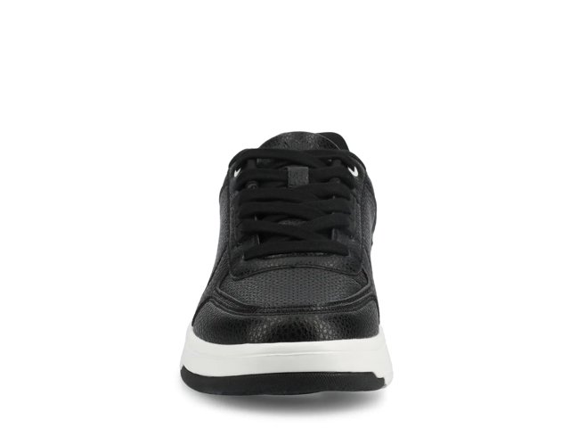 Swift Casual Sneaker