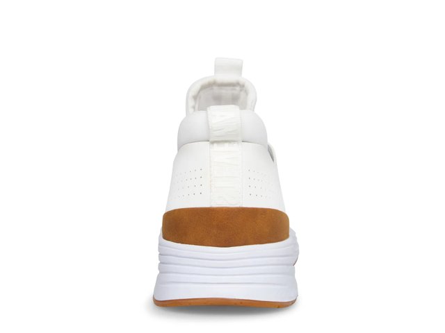 Sakkai Sneaker
