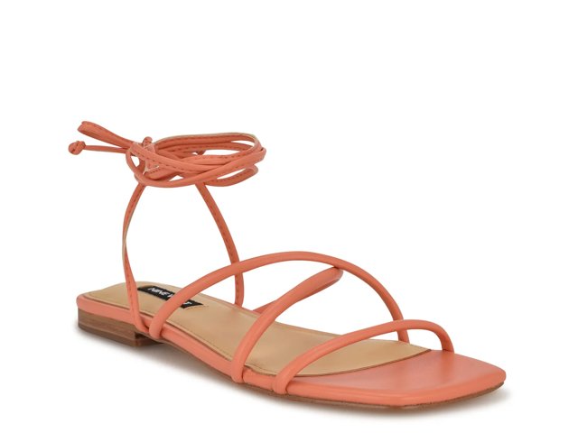 Mikila Sandal