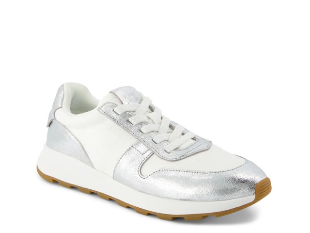 TRVL LITE Retro Sneaker - Women's