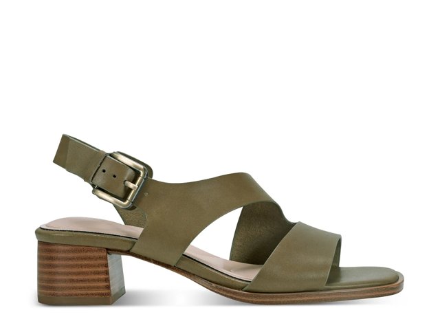 Hennly Sandal