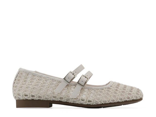 Besnik Mary Jane Flat