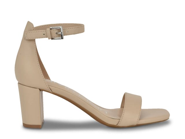 Nolene Sandal