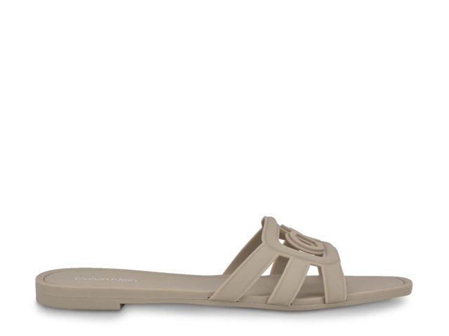 Yoana Sandal