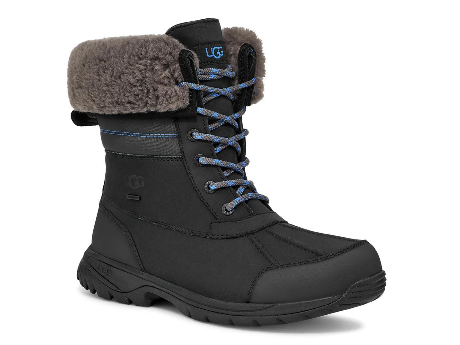 UGG Dark Quilted Winter Boots UGG Classic Mini II Quilted Black Boots - Women main image 2