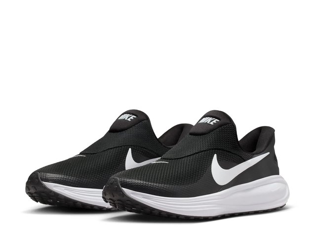 Nike Revolution 8 EasyOn Running Shoe - Men display picture 3