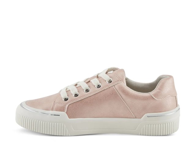 Darah Sneaker