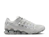 Reax 8 TR Sneaker - Women's Black/Silver view