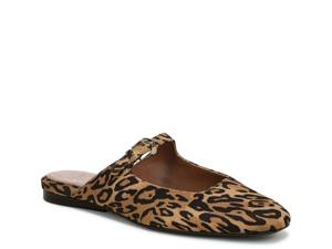 Featuring the women's Naturalizer Maxwell Ballet Flat.  Click here to shop women's Naturalizer Flats at DSW Designer Shoe Warehouse
