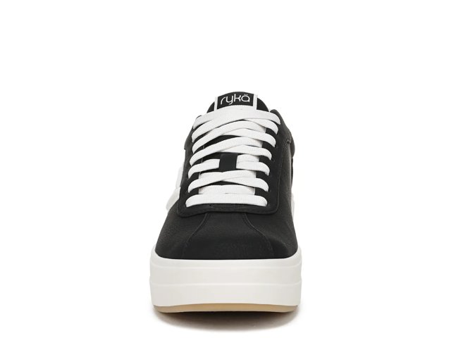 Viv Max Platform Sneaker
