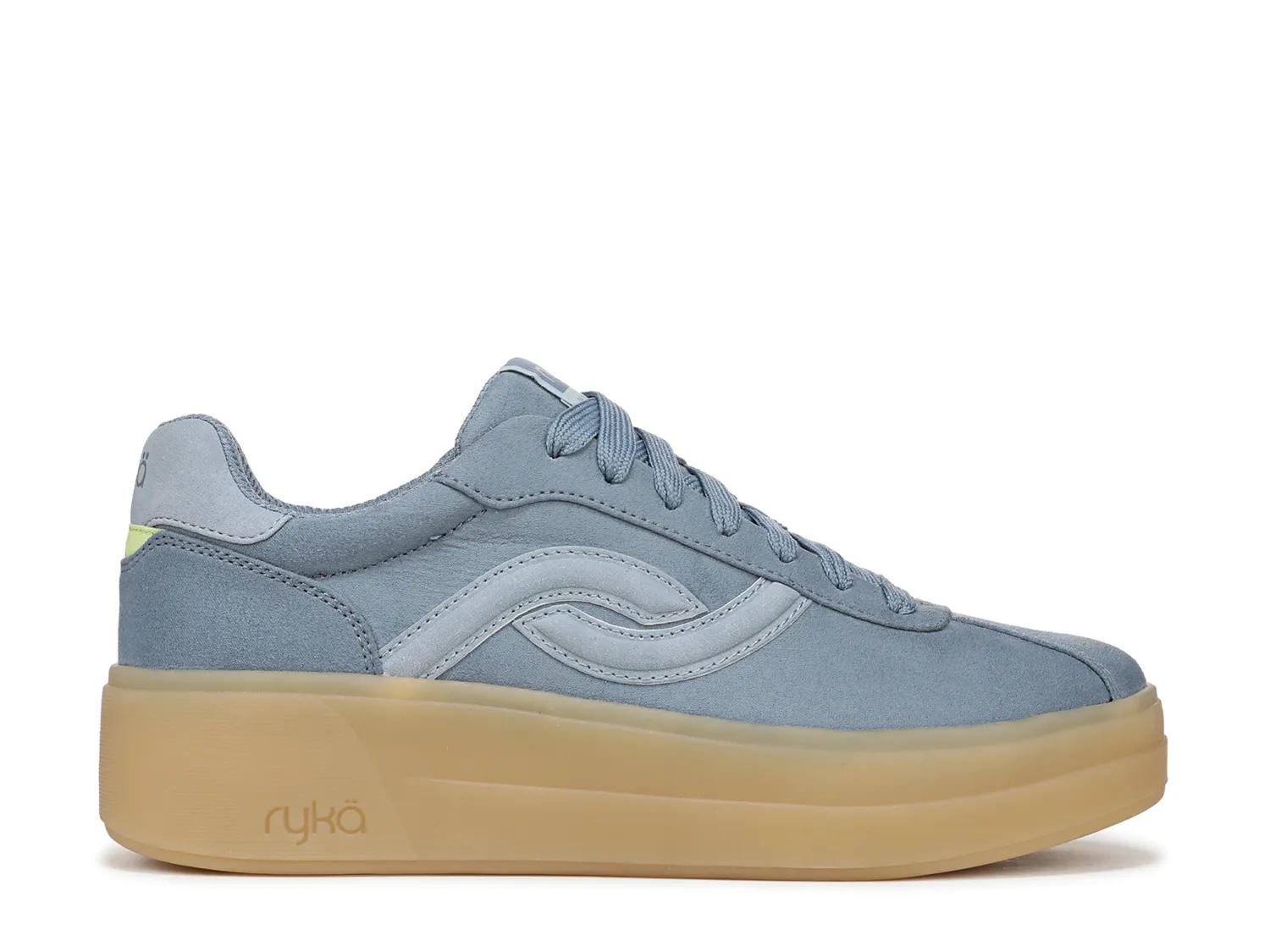 Viv Max Platform Sneaker