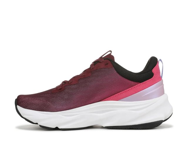 Elevate LX Sneaker