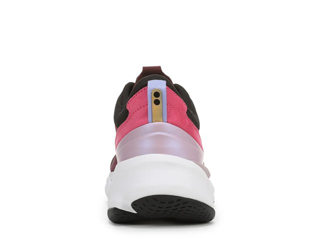 Elevate LX Sneaker