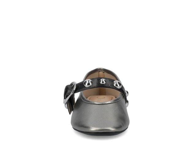 Naveah Mary Jane Flat