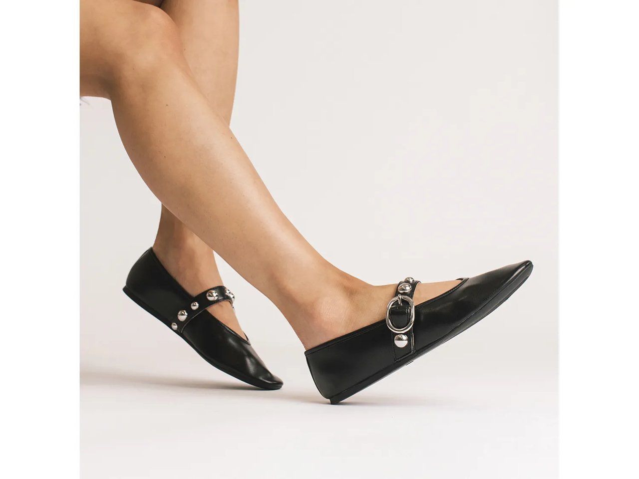 Naveah Mary Jane Flat