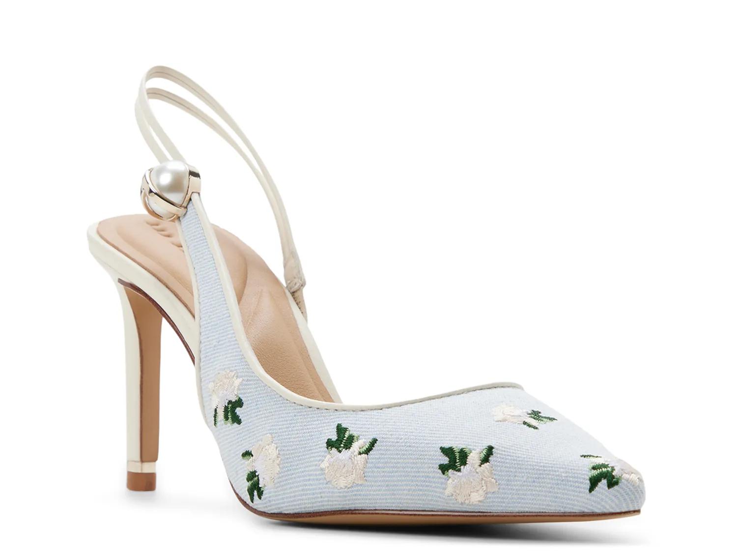 Sadie Pump - image 2