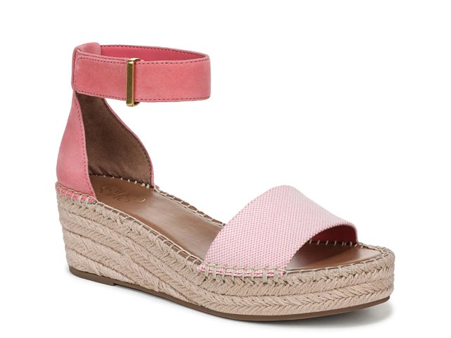 Pela Wedge Sandal