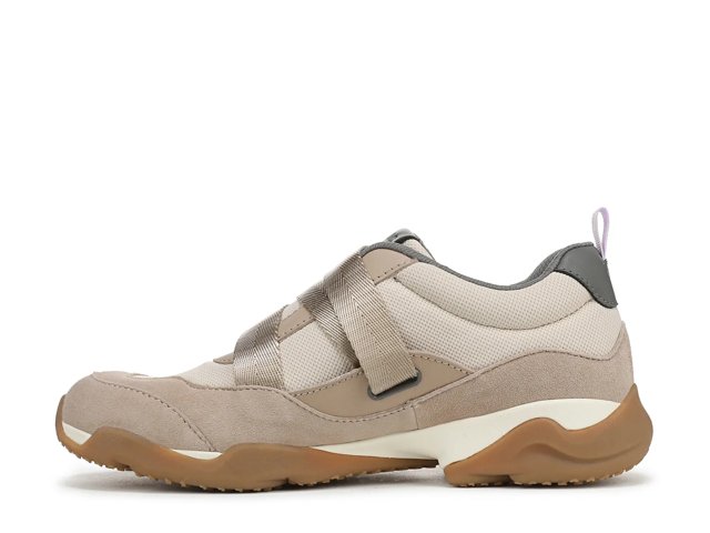 Walk Slim Gia Sneaker - Women's