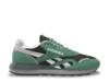 Classic Nylon 89 Sneaker - Men's Green/Black view