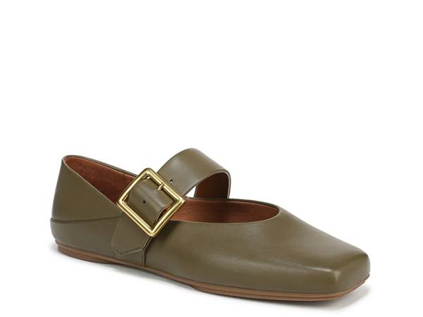 Click to shop women's wide width flats at DSW Designer Shoe Warehouse