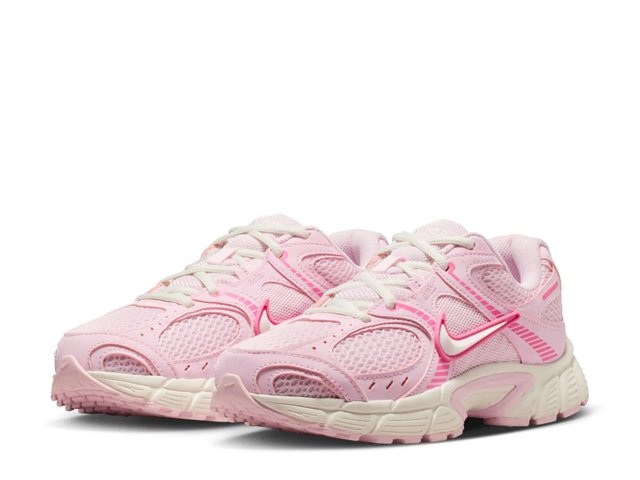 V5 RNR Sneaker - Women's