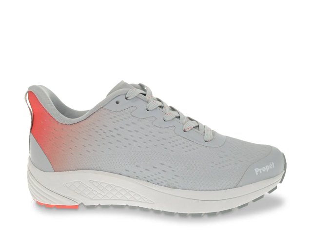 One Evolve Sneaker - Women's