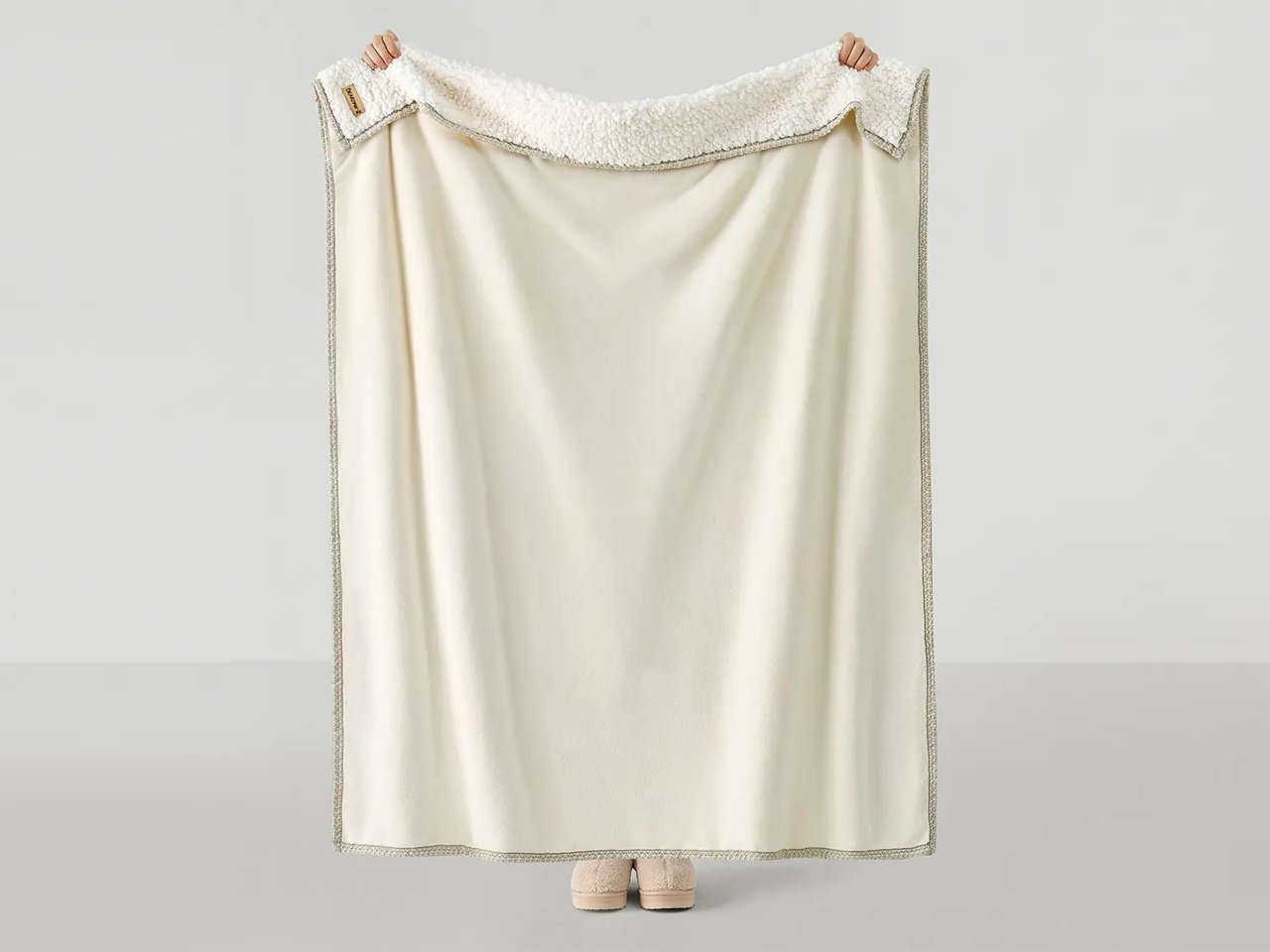 Hallie Trim Throw Blanket