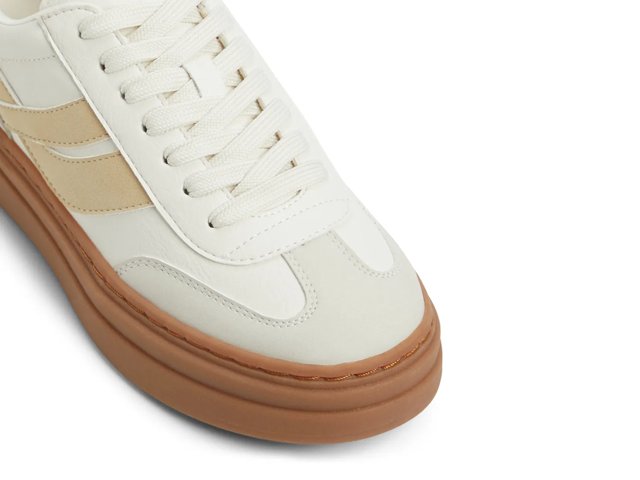 Tommie Sneaker
