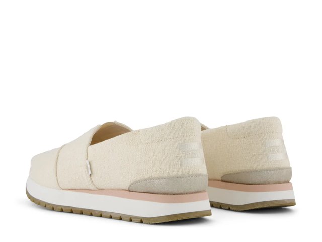 Resident Plus Sneaker - Women's