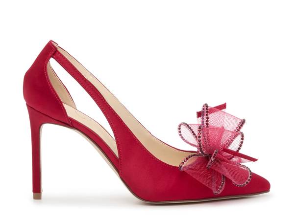 Featuring Jessica Simpson Coirah Pump