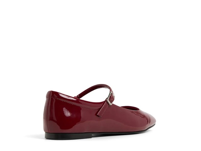 Kristyn Mary Jane Flat