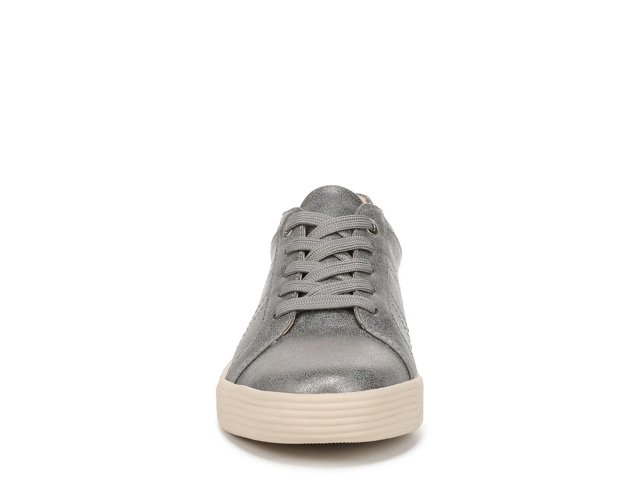 Neela Sneaker