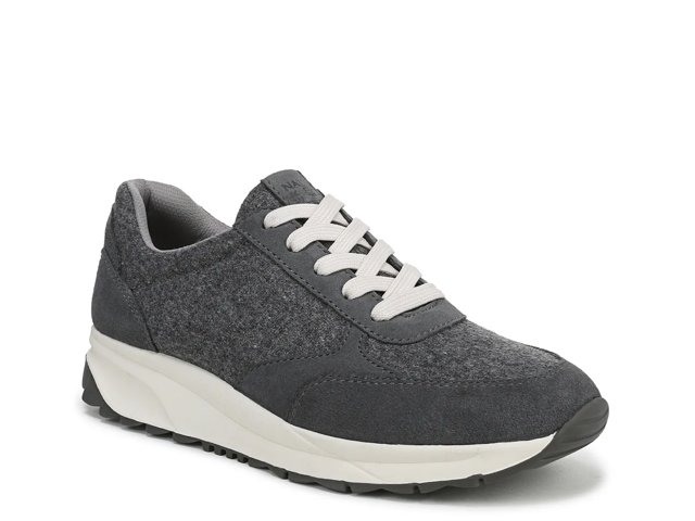 Shay Sneaker