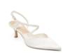 Kamra Pump True White view