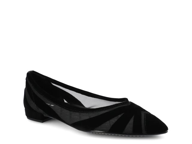 The Goldfinch 15 Flat