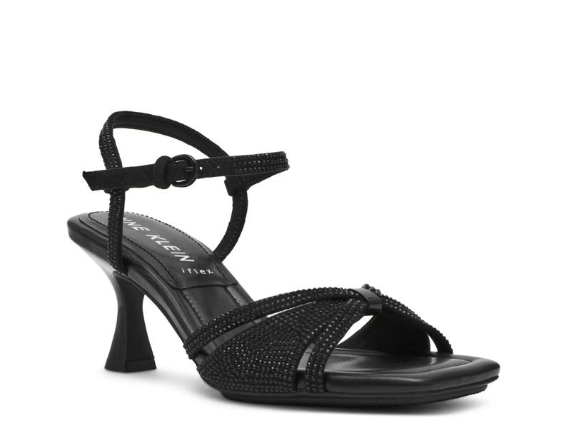 Justine Sandal