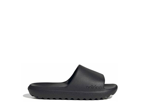 Click to shop little kids sandals at DSW Designer Shoe Warehouse
