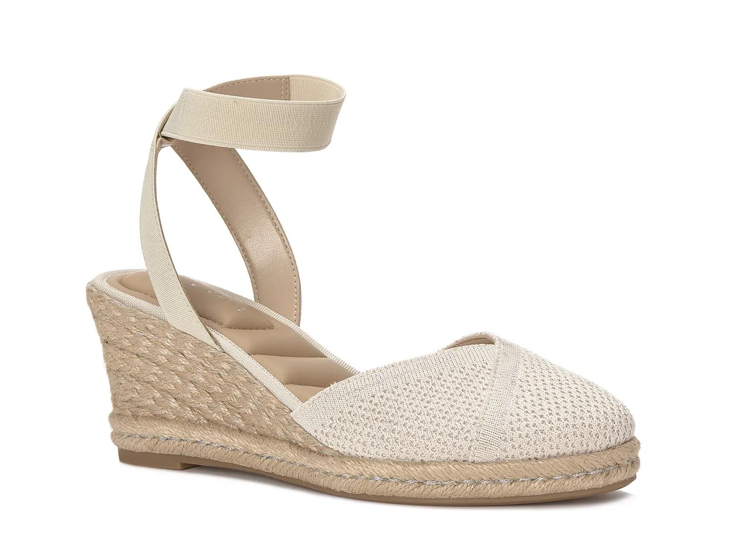 Kipsie Wedge Pump - image 3